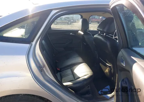 2014 Ford Focus Se from USA, damaged, VIN 1FADP3F23EL238315